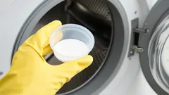 Nejlepší trik na odstranění vodního kamene a zápachu z pračky