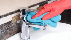 Tipy instalatérů, jak bojovat s vodním kamenem: Jak mít kohoutky déle lesklé