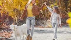 Chůze po jídle: proč 10 minut chůze může pomoci zhubnout (a prodloužit život o několik let)