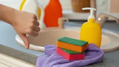 Sbohem kuchyňské houbičce: jaká je nová volba, která nezachytává bakterie a bacily