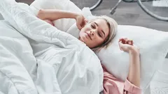 Kolik spánku je skutečně potřeba pro optimální fungování mozku podle výzkumů?