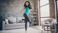 Běh na místě – jak jedna jednoduchá domácí lekce nahradí kardio v posilovně